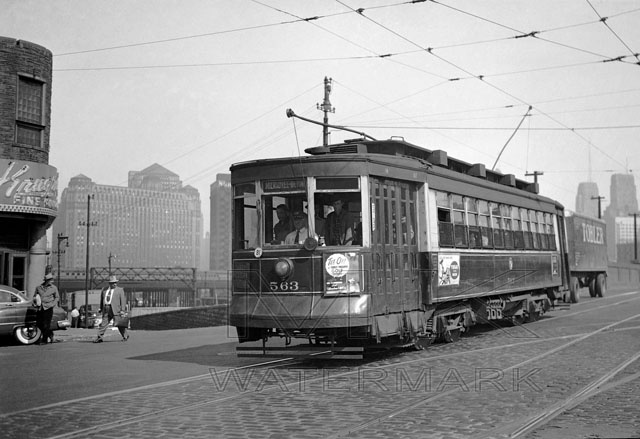 Electric Trolly at DesPlaines Ave