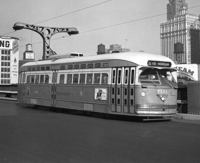 Streetcar on Wabash Bridge